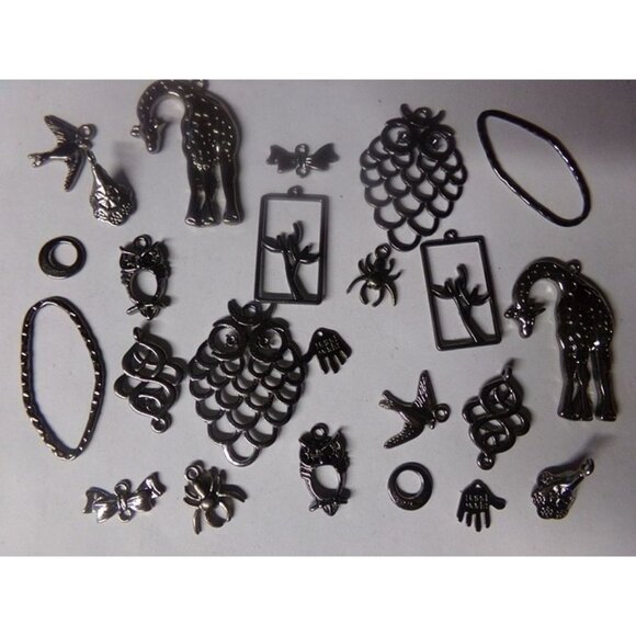 Mixed Gunmetal Color Plated Pendant Charms - Picture 1 of 3